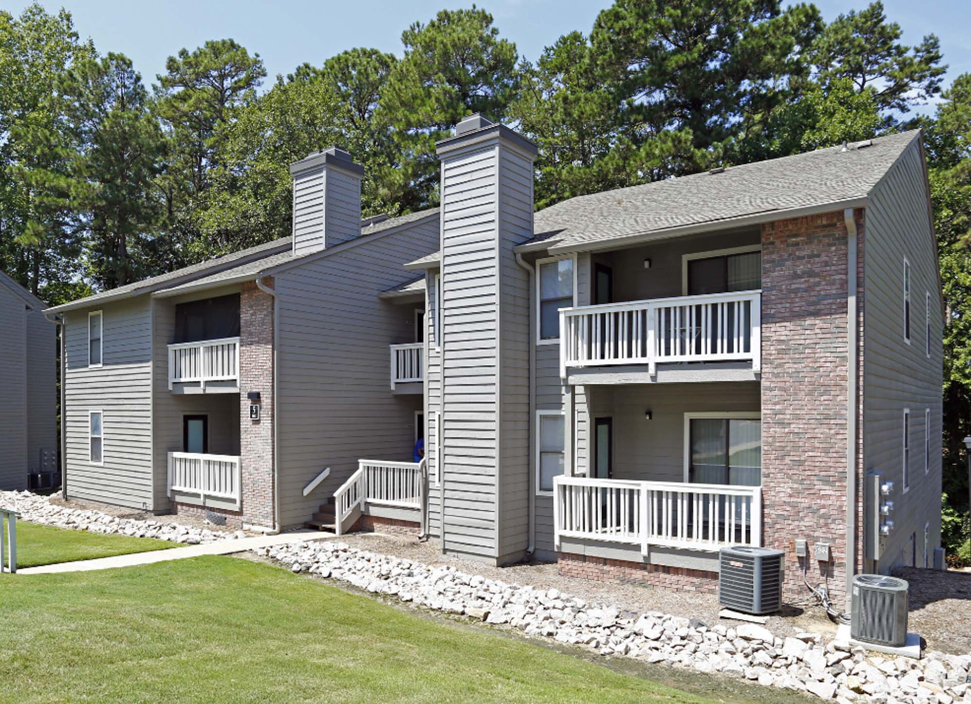 The building facade at Lynn Lake apartments in Raleigh, NC.