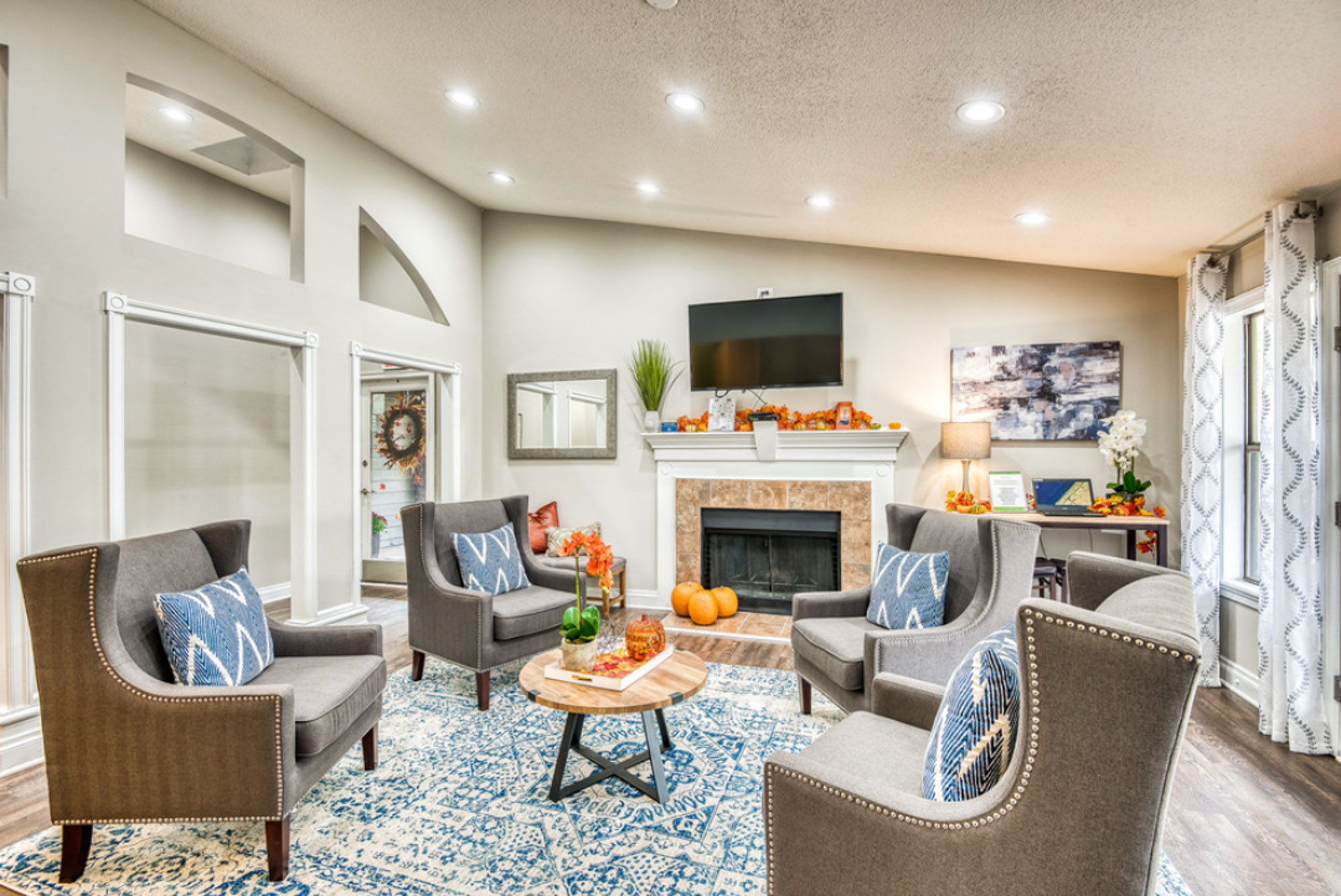 The lobby area at Lynn Lake apartments in Raleigh, NC.