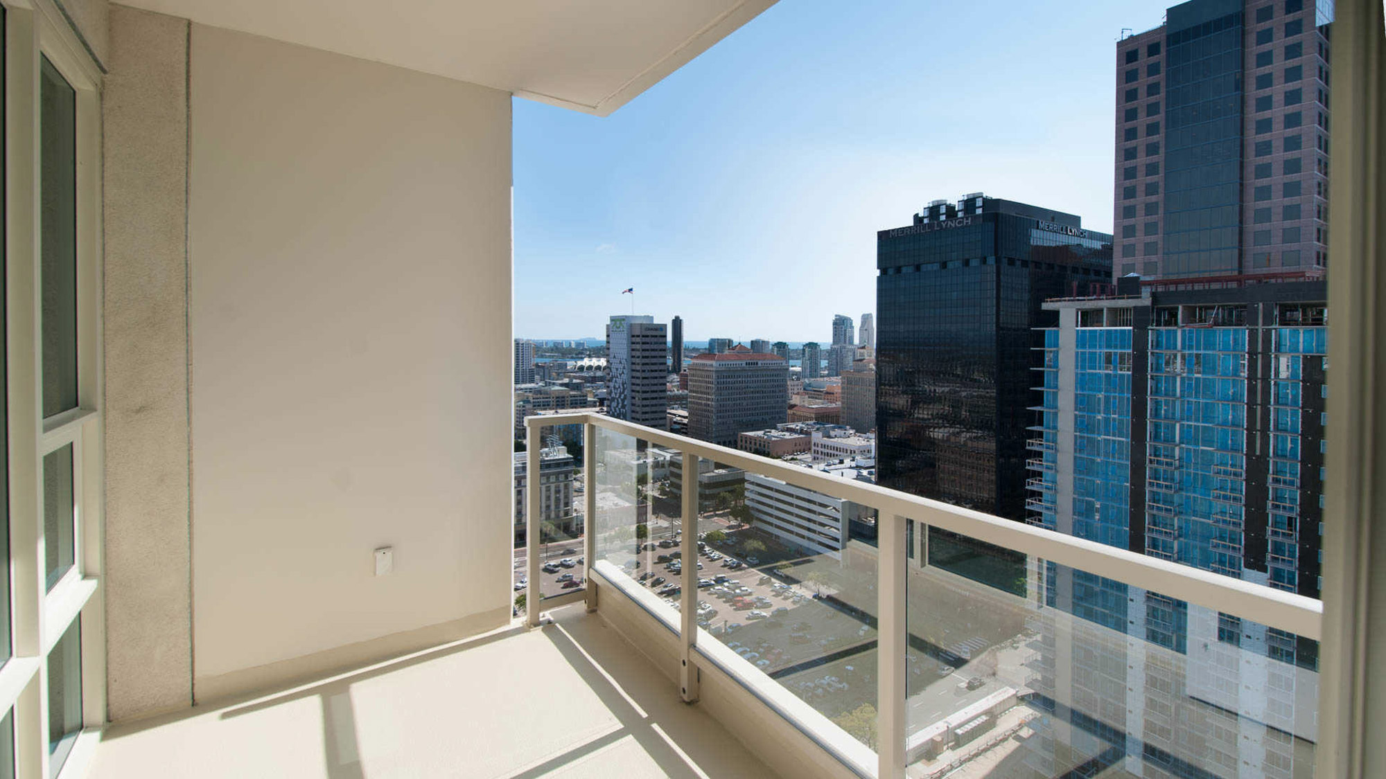 Balcony at Vantage Pointe apartments in San Diego, CA