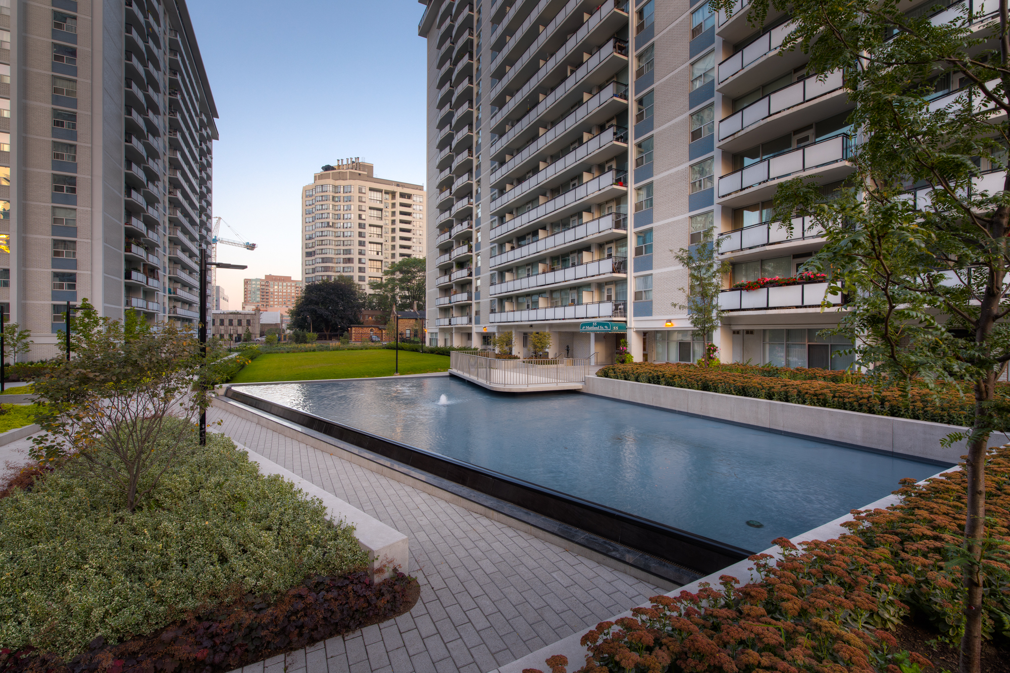 The infinity fountain at Village Green apartments in Toronto.