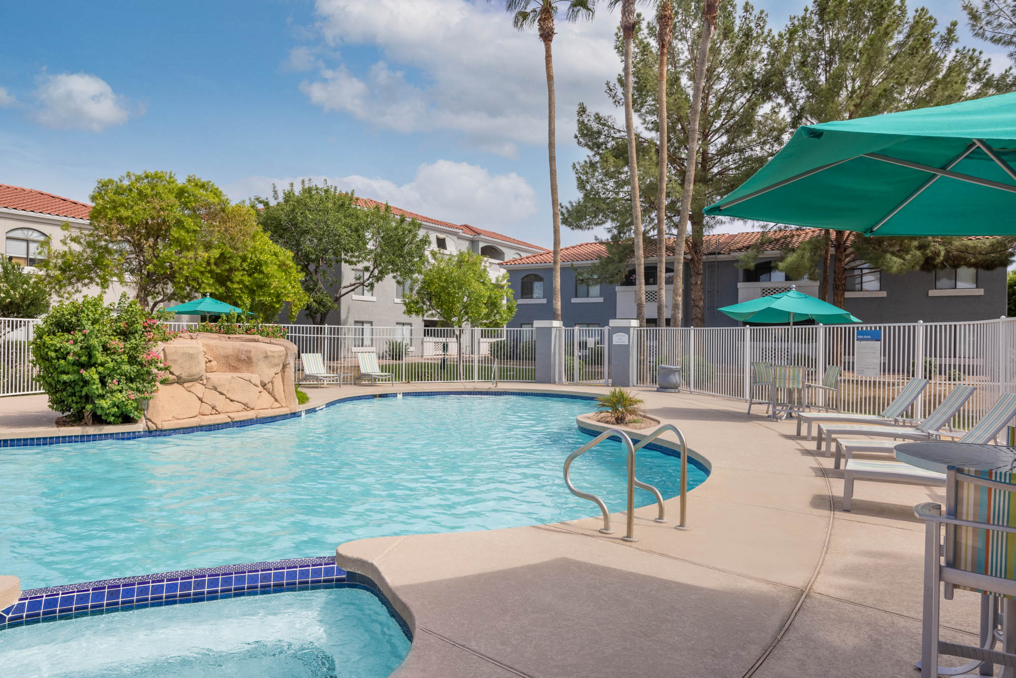 The resort-style pool at San Valiente apartments in Phoenix, AZ.