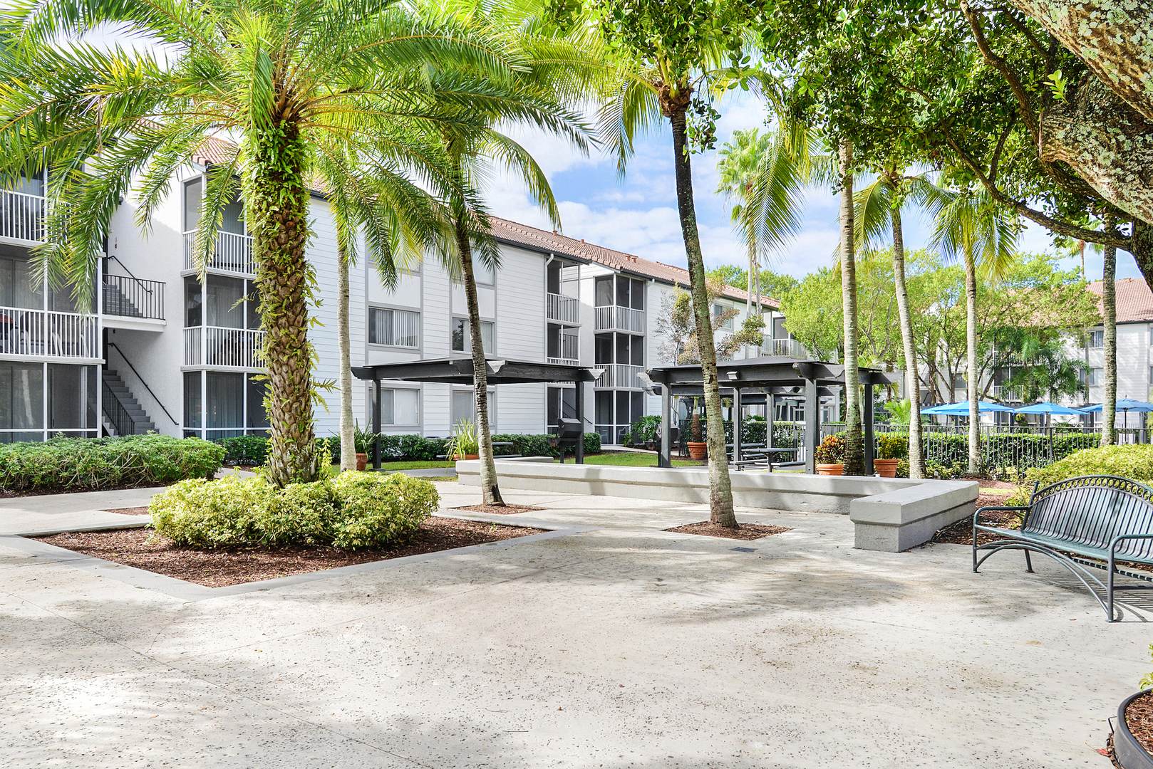 The grill and picnic area at Sabal Point in Fort Lauderdale, FL.