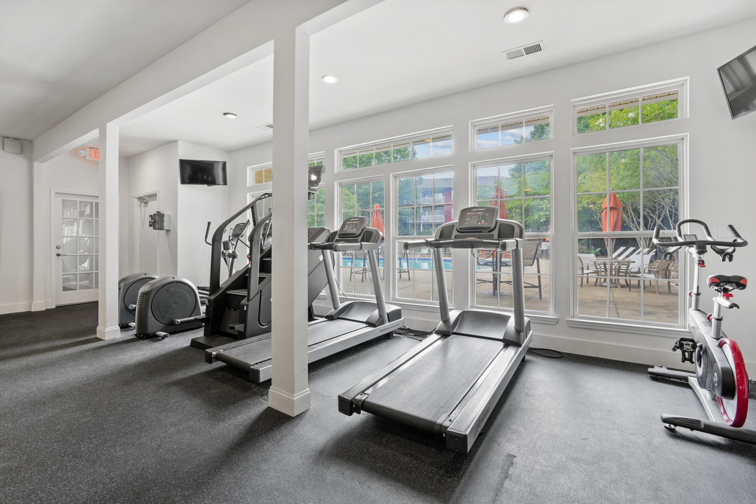 Cardio machines in our 24 hour fitness center